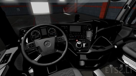 Mercedes Benz MP4 Black Interior