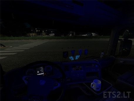 Interior Light for all Trucks v 8.0