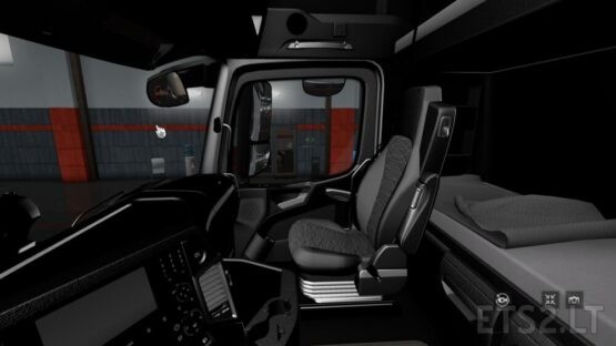 Mercedes Benz MP4 Black Interior