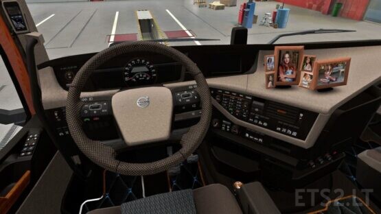 Beige Interior Volvo FH16 2012